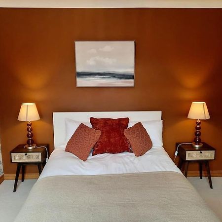 - The Holly Tree House - Villa Bushmills Bagian luar foto