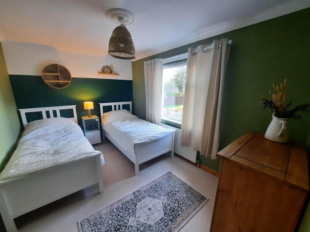 - The Holly Tree House - Villa Bushmills Bagian luar foto